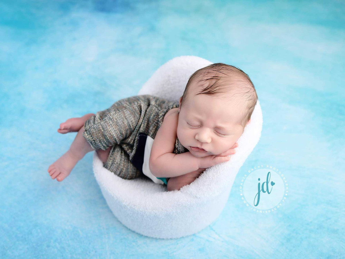 Turquoise textured photo backdrop & floor Aquali – turquoise blue watercolour texture | Colors&Drops