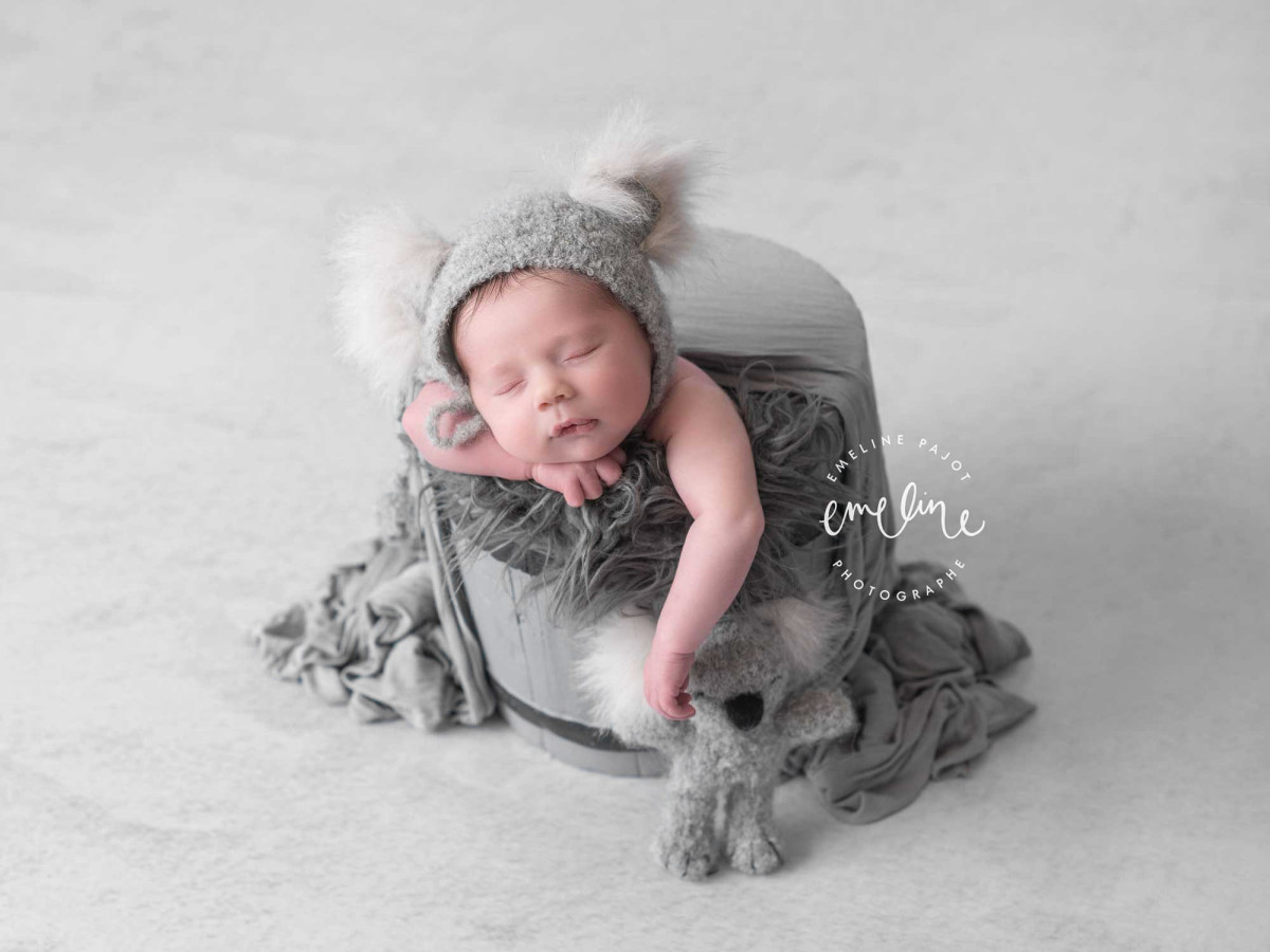 Light grey textured photo backdrop & floor Indu – light grey plaster texture | Colors&Drops