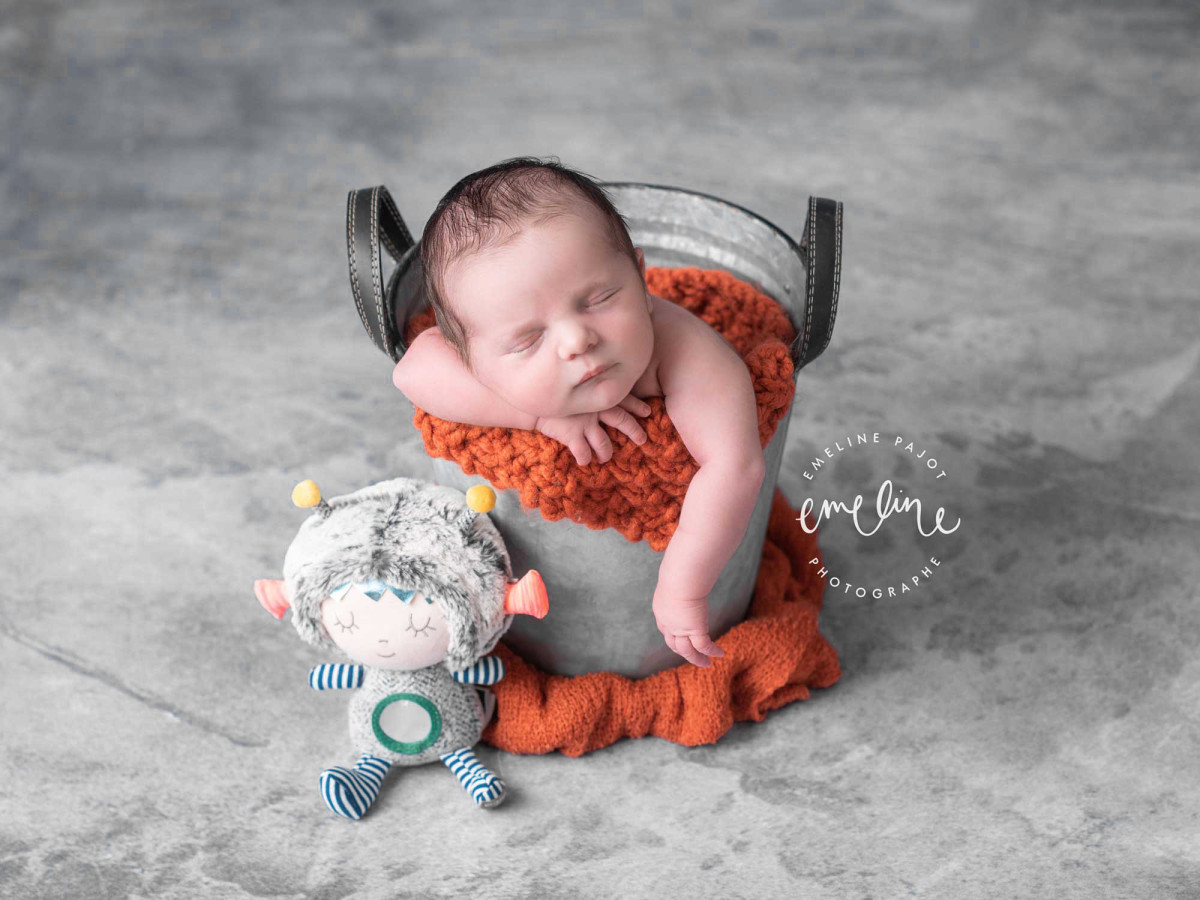 Grey textured photo backdrop & floor Ciment Frais – grey cement texture | Colors&Drops