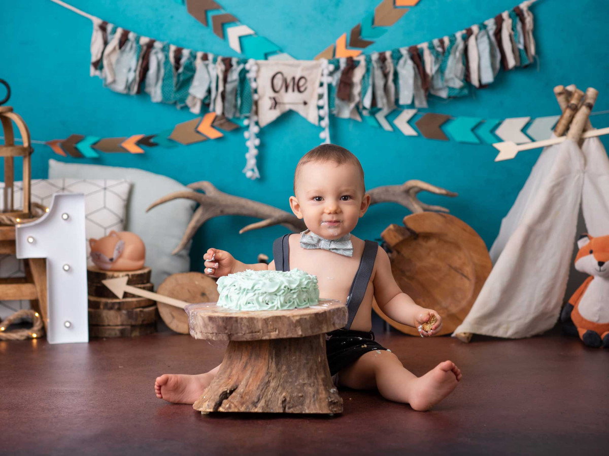 Teal blue textured photo backdrop & floor Mermaid – teal blue painted texture | Colors&Drops