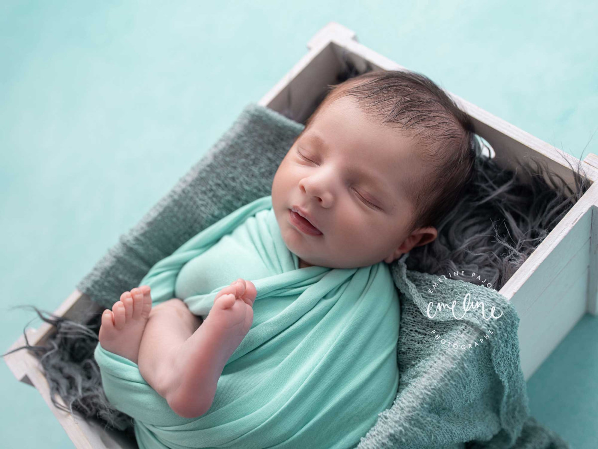 Aqua green textured photo backdrop & floor Freshness – aqua green painted texture | Colors&Drops