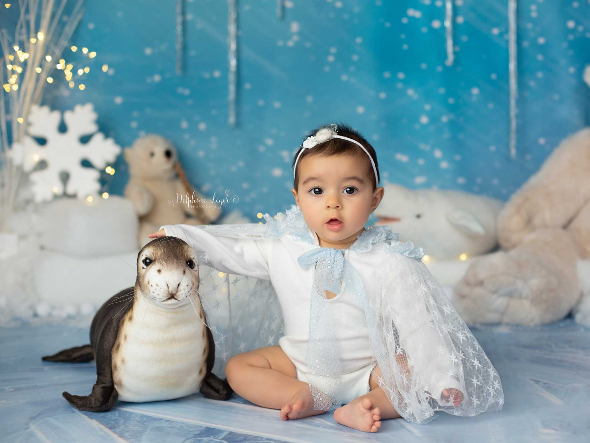 Christmas photo backdrop & floor Cube Ice – light blue crystallised ice texture | Colors&Drops