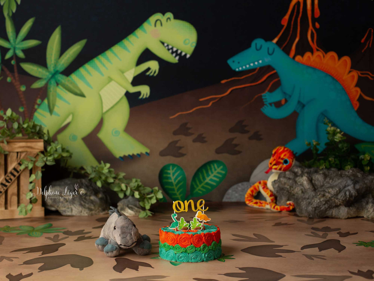 Photo floor Dino Pattes – dinosaur footprints and leaves on brown ground | Colors&Drops