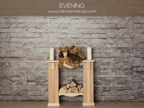Fondo fotográfico de Navidad Evening – chimenea de madera clara con troncos, velas y osos de peluche | Colors&Drops