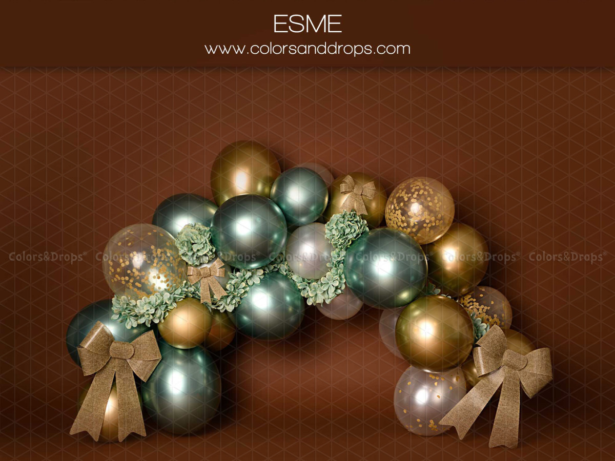 Fond photo bébé et smash cake Esme – arche de ballons dorés et verts avec nœuds sur fond brun | Colors&Drops