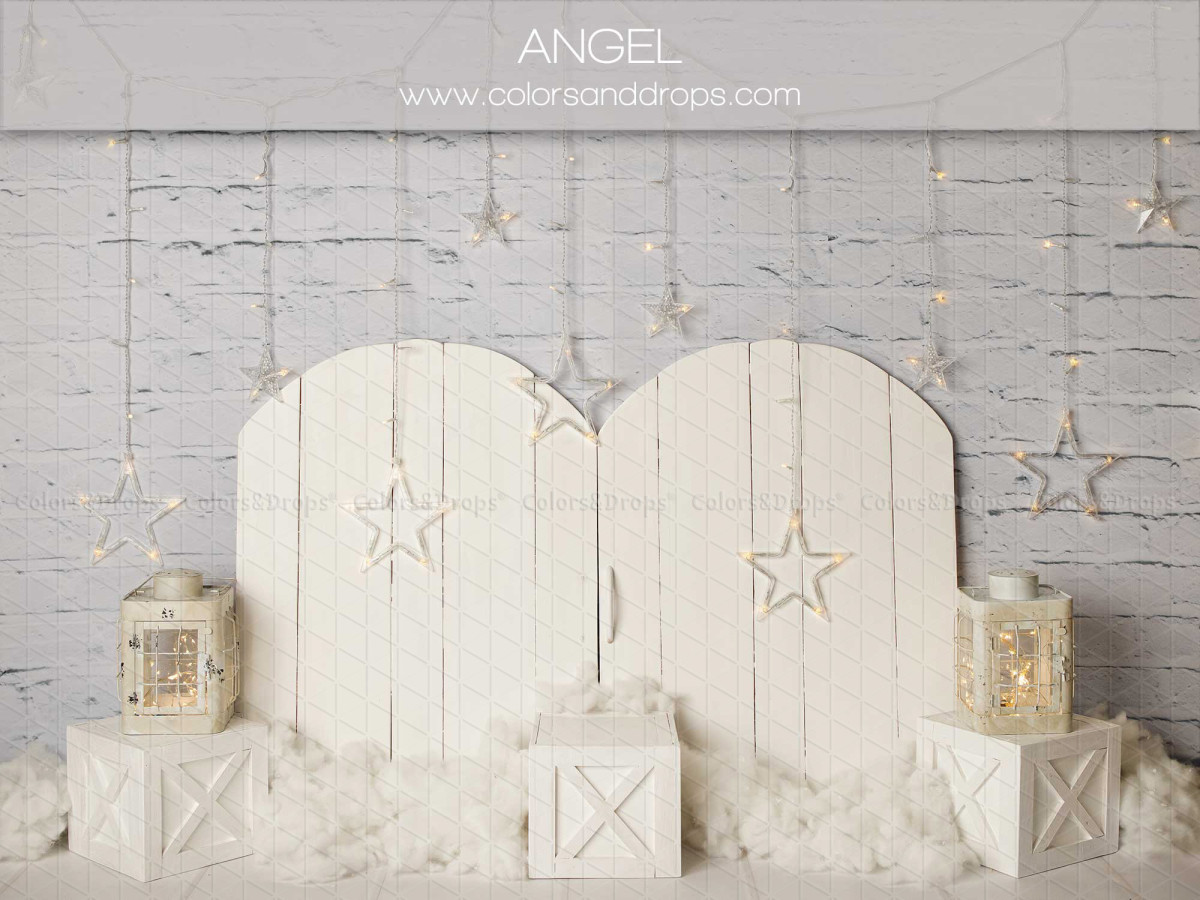 Fond photo bébé et smash cake Angel – portes en bois blanc avec étoiles et lanternes | Colors&Drops