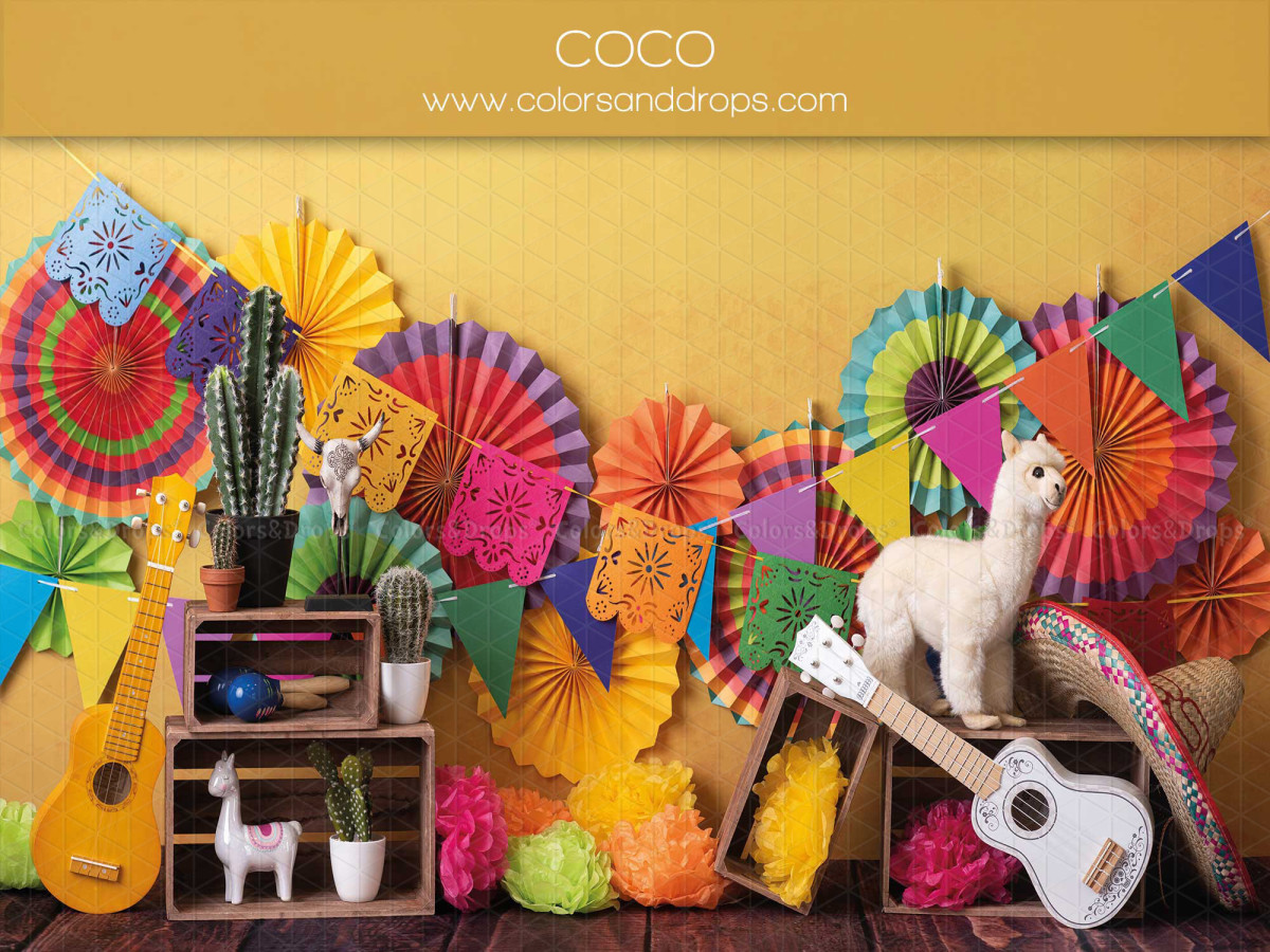 Fondo fotográfico de bebé y smash cake Coco – fiesta mexicana con rosetones de papel y llama | Colors&Drops
