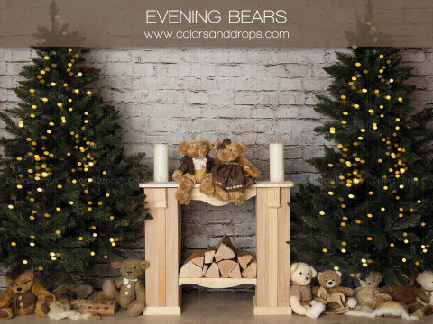 Fondo fotográfico de Navidad Evening Bears – chimenea de madera clara con ositos entre dos abetos iluminados | Colors&Drops