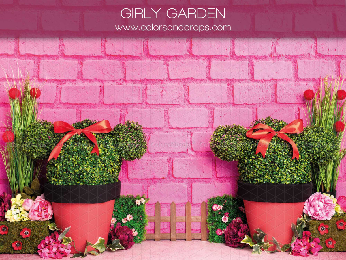 Fond photo bébé et smash cake Girly Garnen – mur en brique rose avec arbustes en pot et nœuds | Colors&Drops
