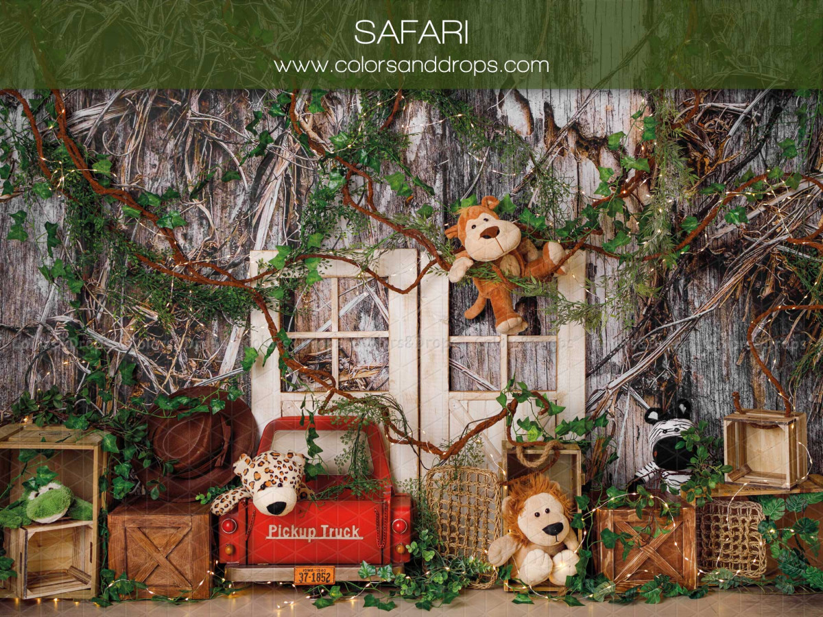 Fondo fotográfico de bebé y smash cake Safari – safari en el bosque con peluches, camión rojo y cajas | Colors&Drops