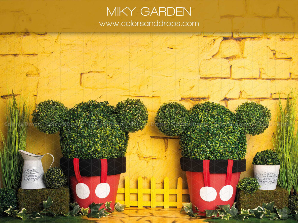 Fond photo bébé et smash cake Miky Garden – mur en brique jaune avec buissons oreilles de souris | Colors&Drops