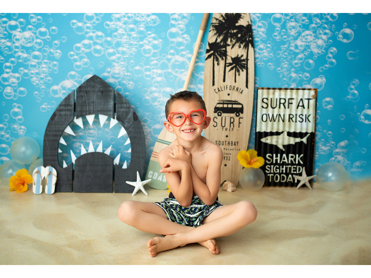 Baby & cake smash photo backdrop Skark – underwater shark set with surfboard and bubbles | Colors&Drops