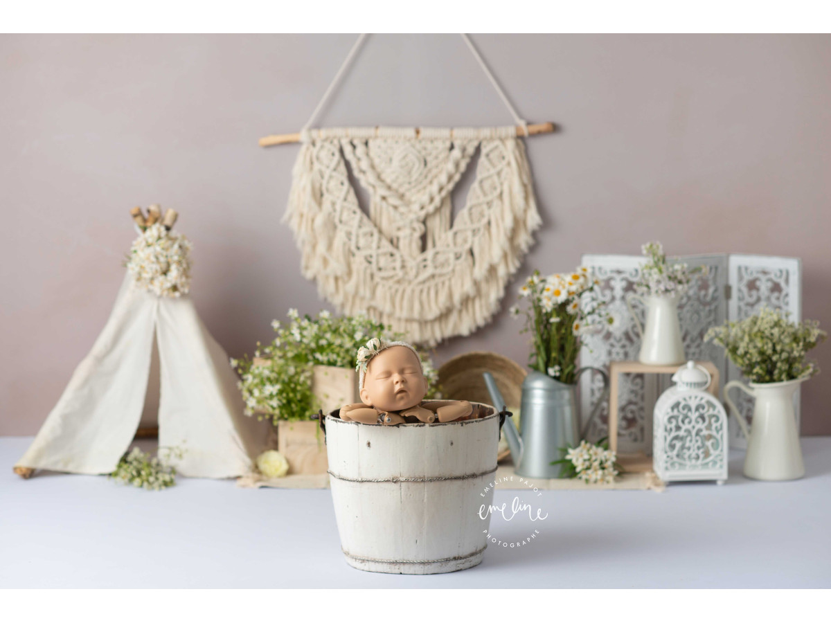 Fondo fotográfico de bebé y smash cake Ombelle – decorado bohemio con macramé, tipi y plantas | Colors&Drops