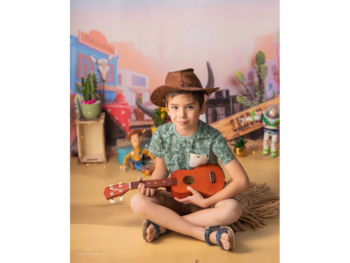 Fond photo bébé et smash cake Andy – décor western avec cactus et maisons colorées | Colors&Drops