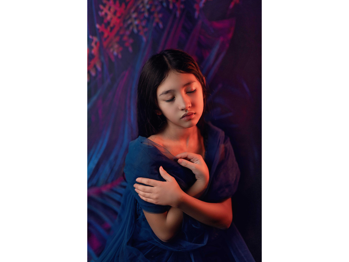 Fond et sol photo grossesse et portrait Glowing – feuillage tropical néon rose et bleu | Colors&Drops
