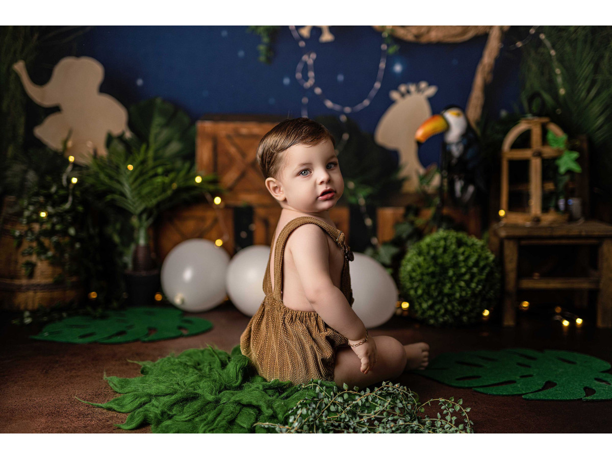 Baby & cake smash photo backdrop Jungle Night – night jungle with monkey, elephant and crates | Colors&Drops
