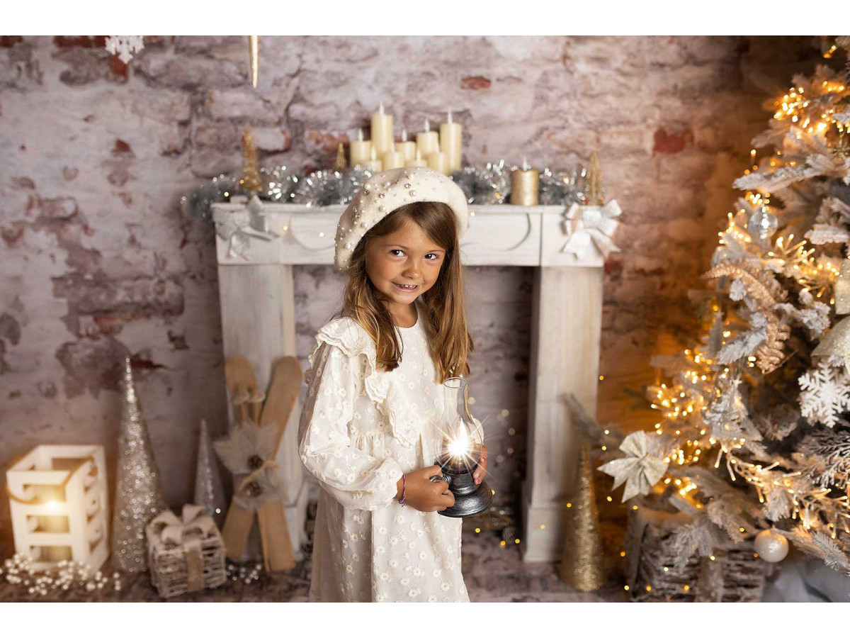 Christmas photo backdrop Golding Place – white Christmas fireplace on brick wall with tree | Colors&Drops