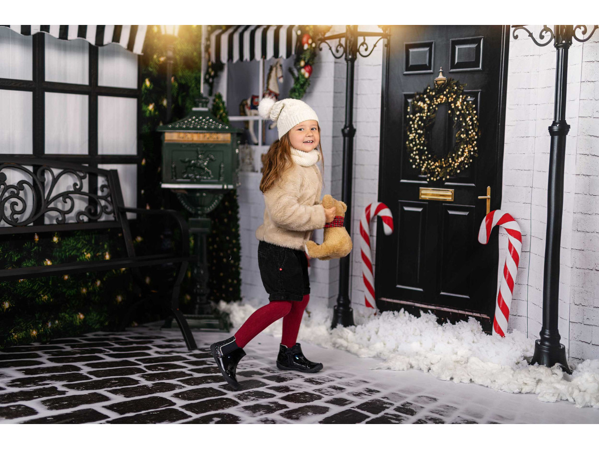 Christmas photo backdrop Boutique II – Christmas shop with nutcrackers and candy canes | Colors&Drops