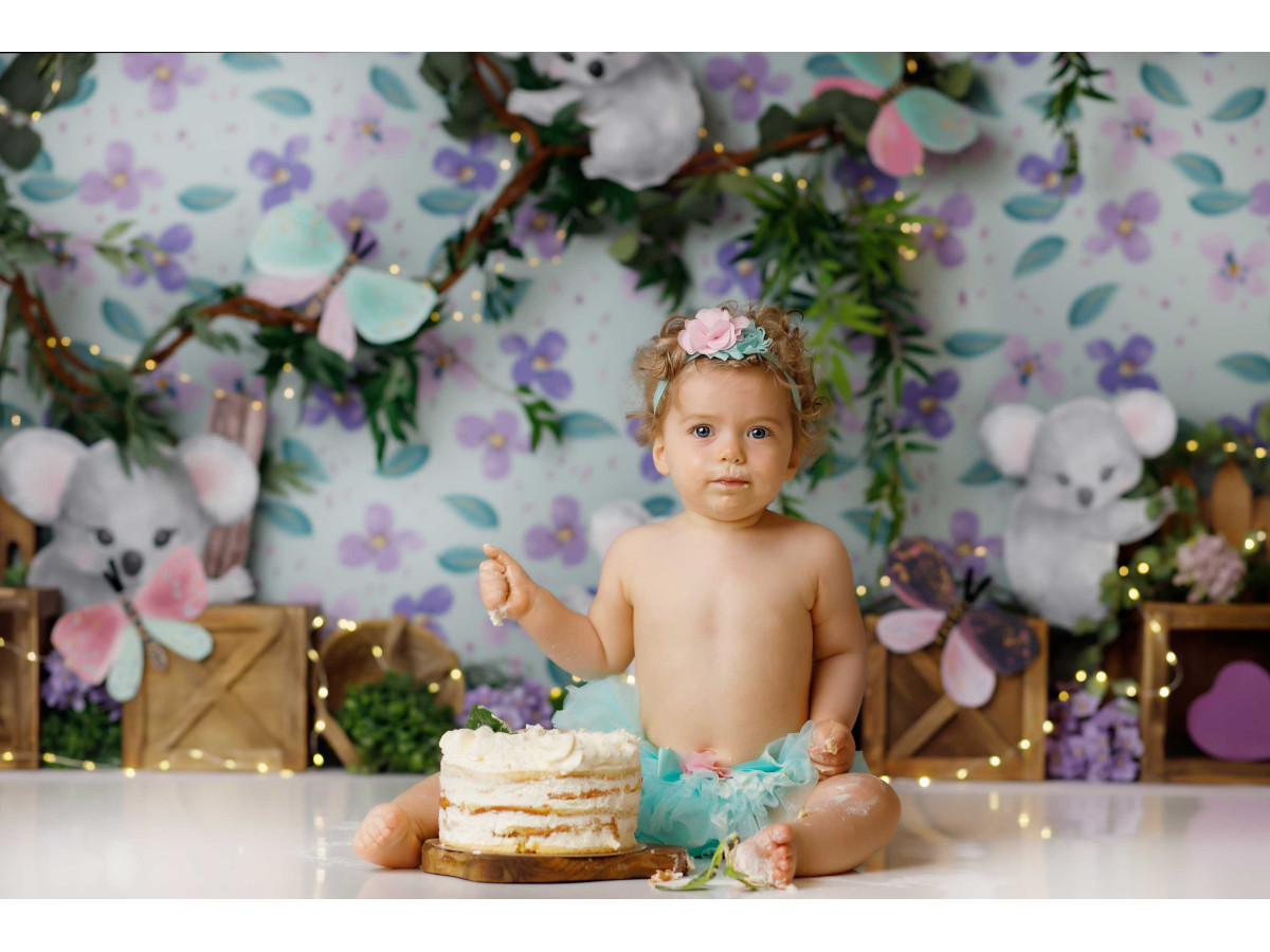 Baby & cake smash photo backdrop Komalin – floral wallpaper with plush koalas and ivy | Colors&Drops