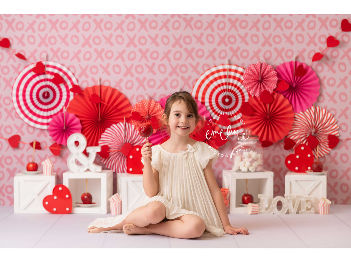 Fond photo Saint-Valentin Xoxo – papier peint XOXO avec rosaces rouges et cœurs | Colors&Drops