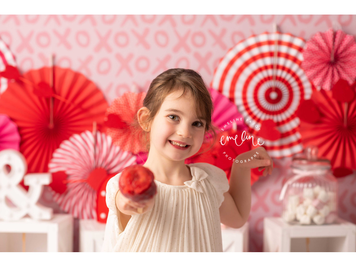Fond photo Saint-Valentin Xoxo – papier peint XOXO avec rosaces rouges et cœurs | Colors&Drops