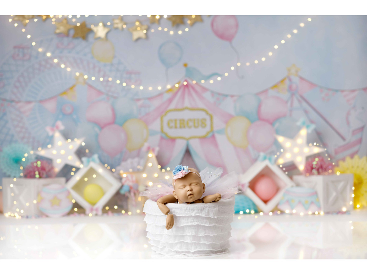 Baby & cake smash photo backdrop Circus Mama – pastel circus tent with stars and balloons | Colors&Drops