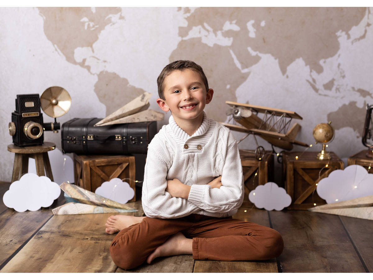 Baby & cake smash photo backdrop Mapping – world map with suitcases, plane and clouds | Colors&Drops