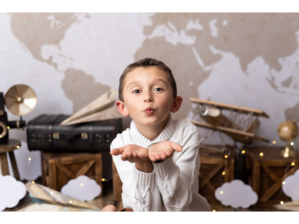 Baby & cake smash photo backdrop Mapping – world map with suitcases, plane and clouds | Colors&Drops