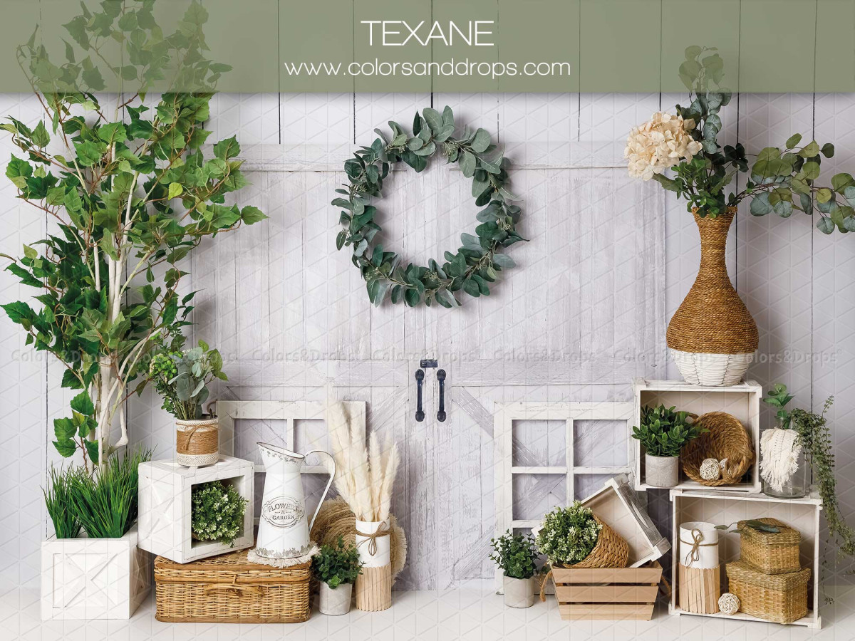 Baby & cake smash photo backdrop Texane – white wooden wall with wreath, tree and baskets | Colors&Drops