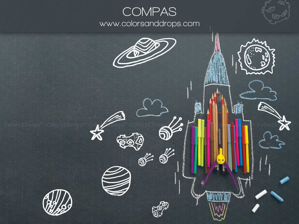 School portrait photo backdrop Compas – chalkboard with pencil rocket and chalk planets | Colors&Drops