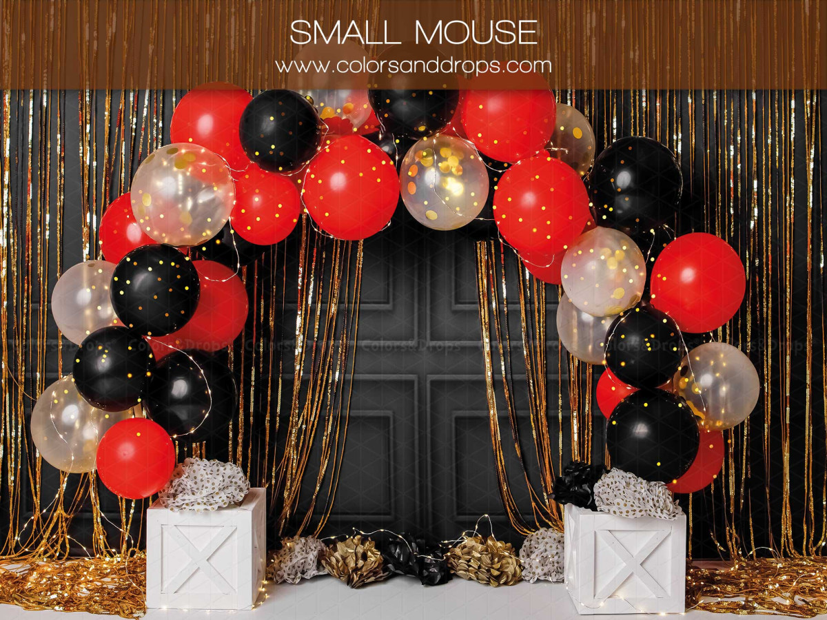 Baby & cake smash photo backdrop Small Mouse – red and black balloon arch on gold curtain | Colors&Drops