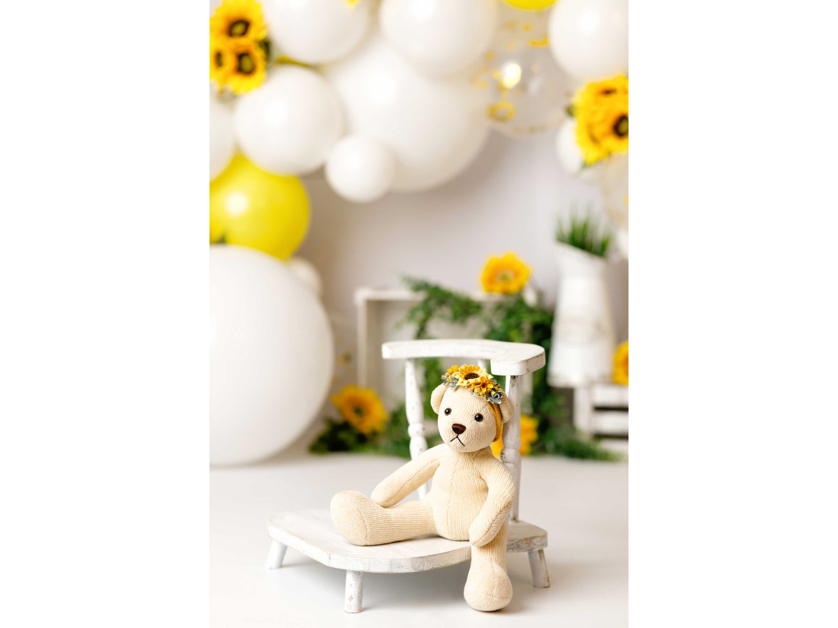 Fondo fotográfico de bebé y smash cake Garden Tournosol – arco de globos blancos y amarillos con girasoles | Colors&Drops