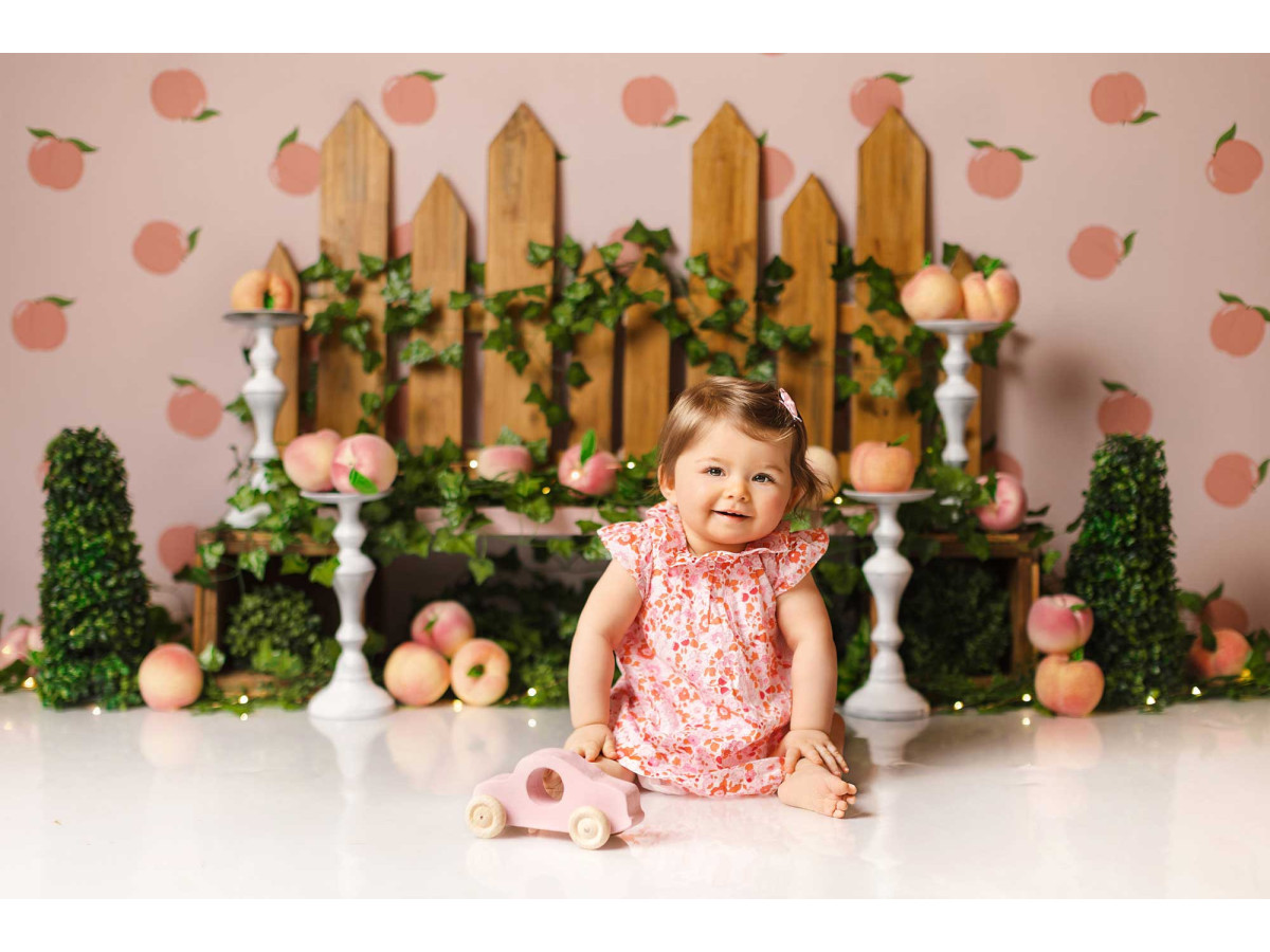 Baby & cake smash photo backdrop Little Peach – peach wallpaper with wooden fence and foliage | Colors&Drops
