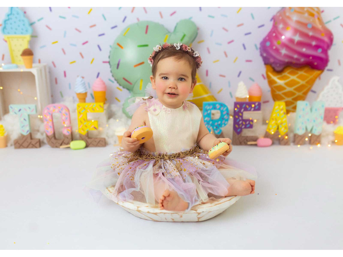 Fond photo bébé et smash cake Ice Cream Candy – mur à vermicelles avec glaces géantes et lettres | Colors&Drops
