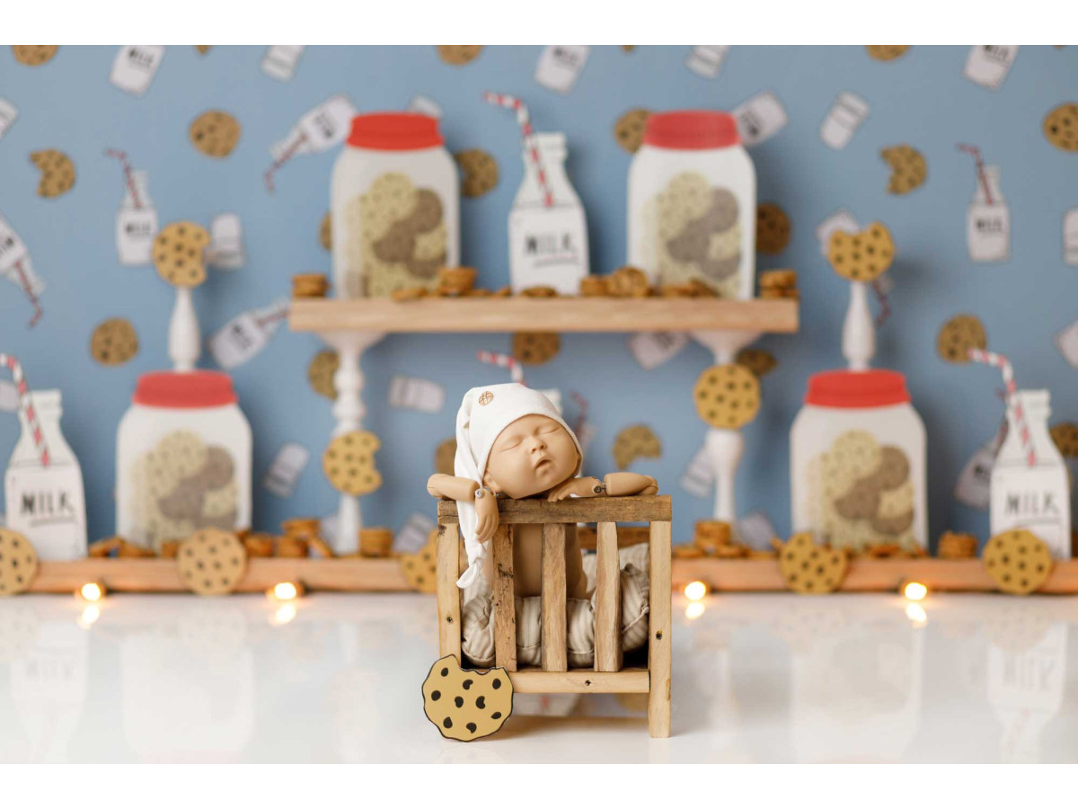 Fond photo bébé et smash cake Milk and Cookies – papier peint lait et cookies avec étagère de bouteilles | Colors&Drops