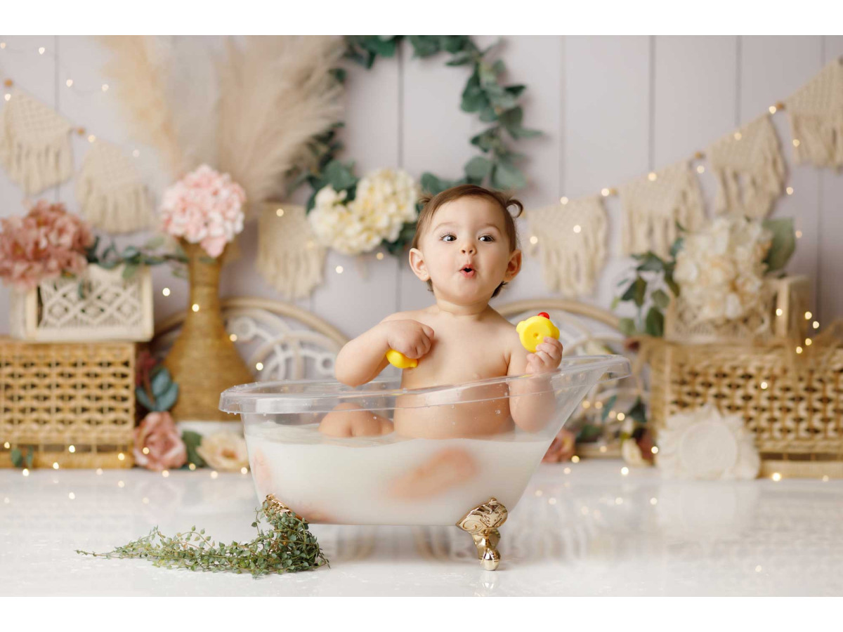 Fond photo bébé et smash cake Elada – mur en bois avec couronne, macramé et pampa | Colors&Drops