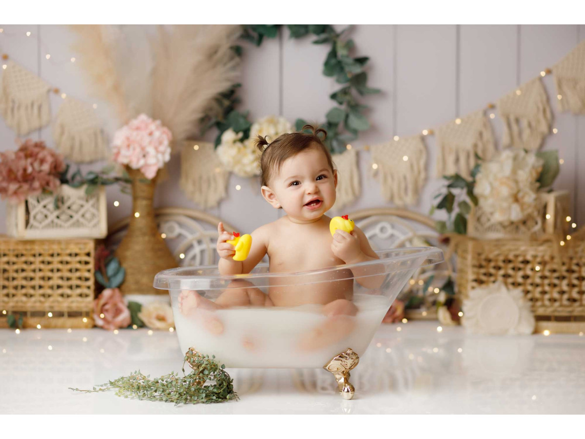 Fond photo bébé et smash cake Elada – mur en bois avec couronne, macramé et pampa | Colors&Drops