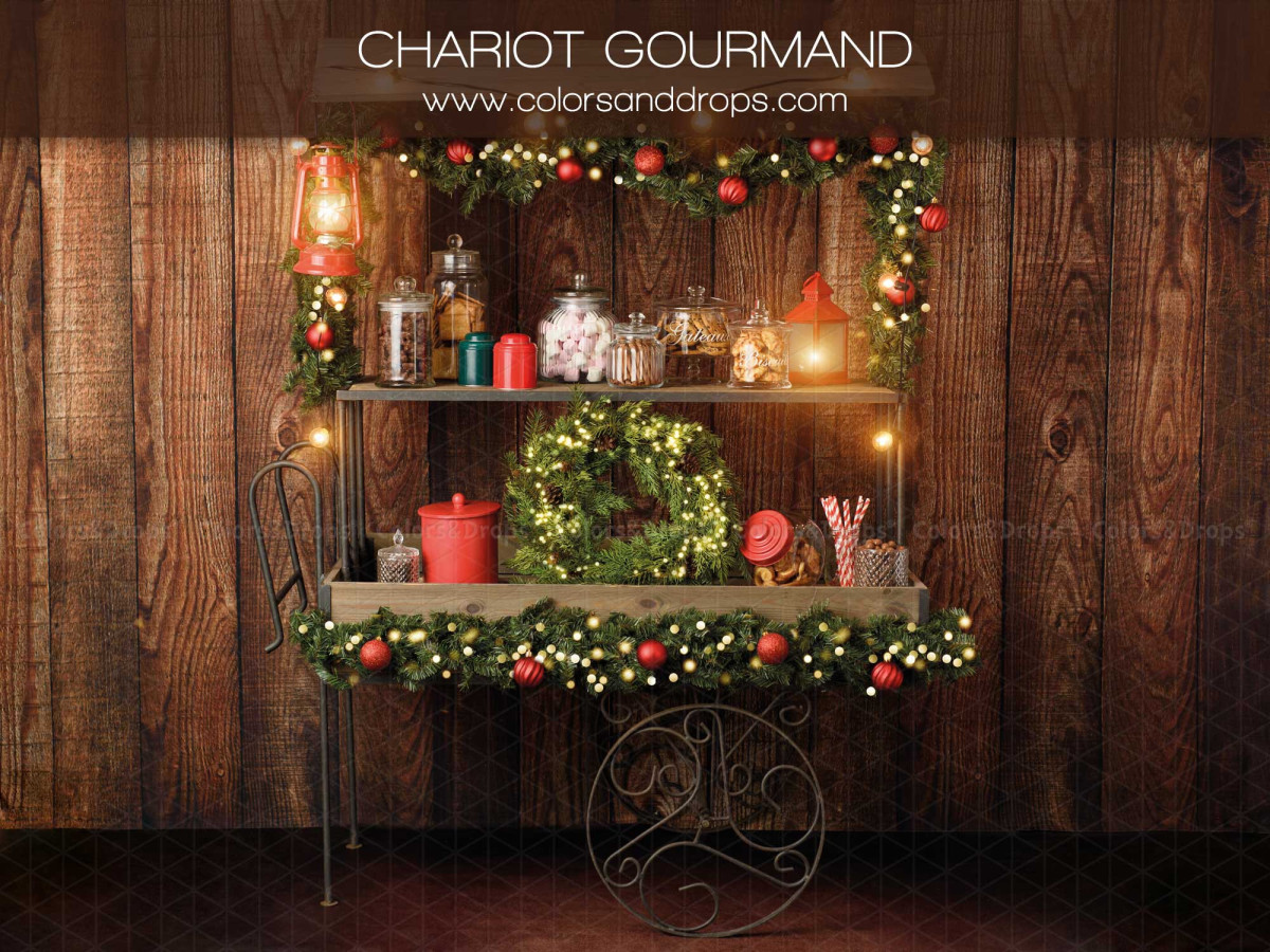 Fond photo de Noël Chariot Gourmand – chariot gourmand de Noël avec bonbons et couronne | Colors&Drops