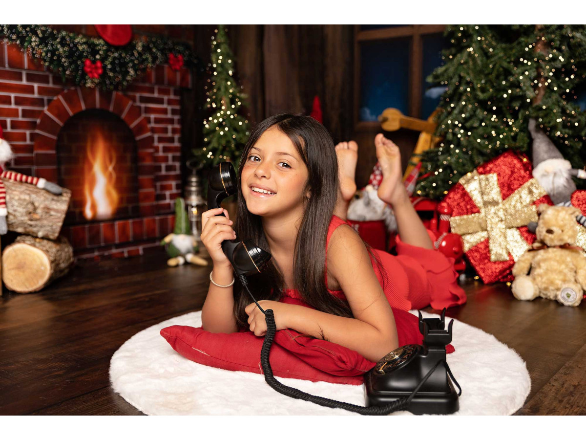 Christmas corner photo backdrop Night Before – brick fireplace and Christmas Eve | Colors&Drops