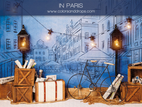 Fondo fotográfico de bebé y smash cake In Paris – calle de París dibujada en azul con bicicleta y maletas | Colors&Drops