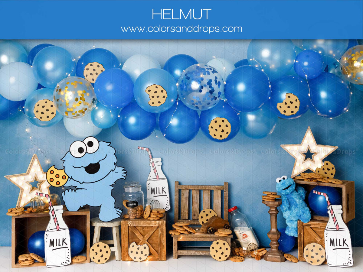 Fond photo bébé et smash cake Helmut – arche de ballons bleus avec cookies et monstre bleu | Colors&Drops