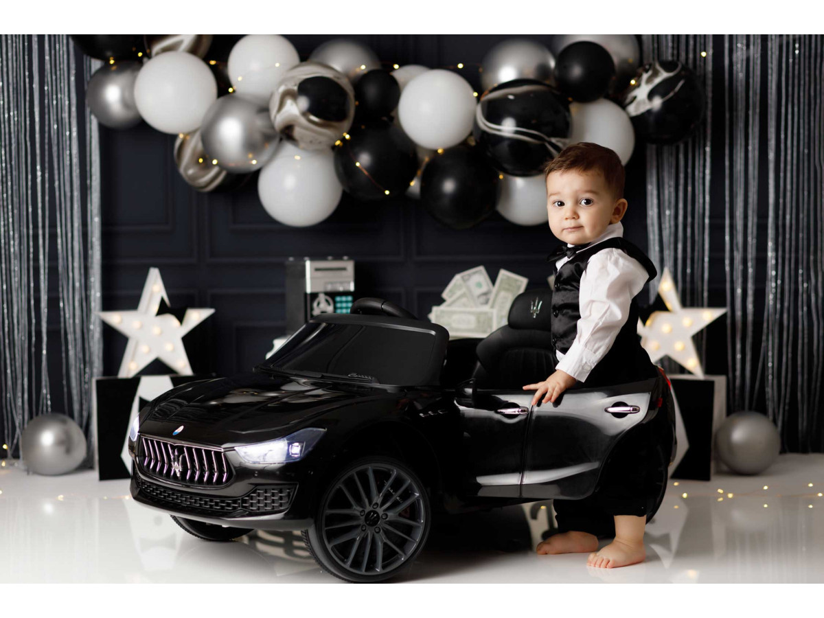 Fond photo bébé et smash cake Bond – ballons noirs et argent avec sacs de dollars | Colors&Drops