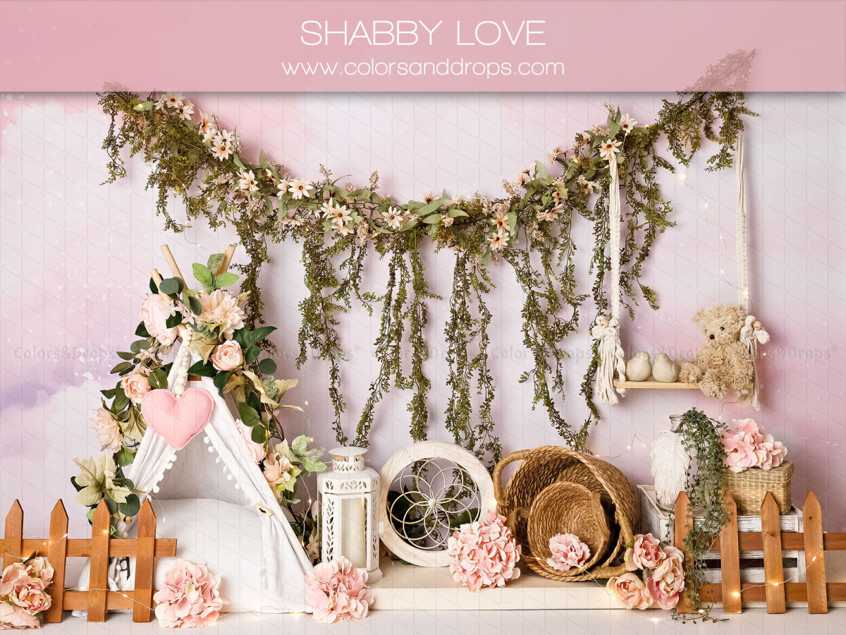 Baby & cake smash photo backdrop Shabby Love – pink wall with foliage garland, teepee and baskets | Colors&Drops