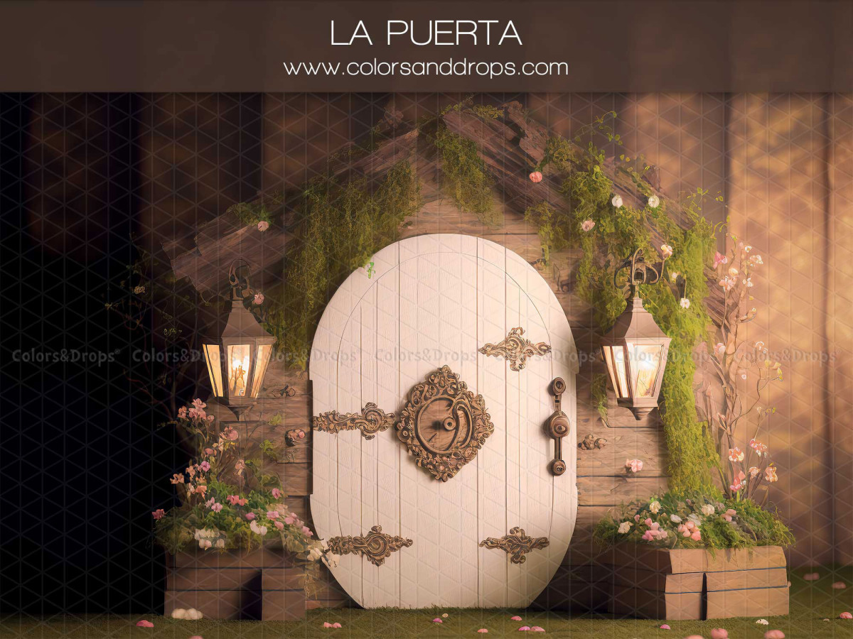 Autumn photo backdrop La Puerta – round white door with lanterns and foliage | Colors&Drops