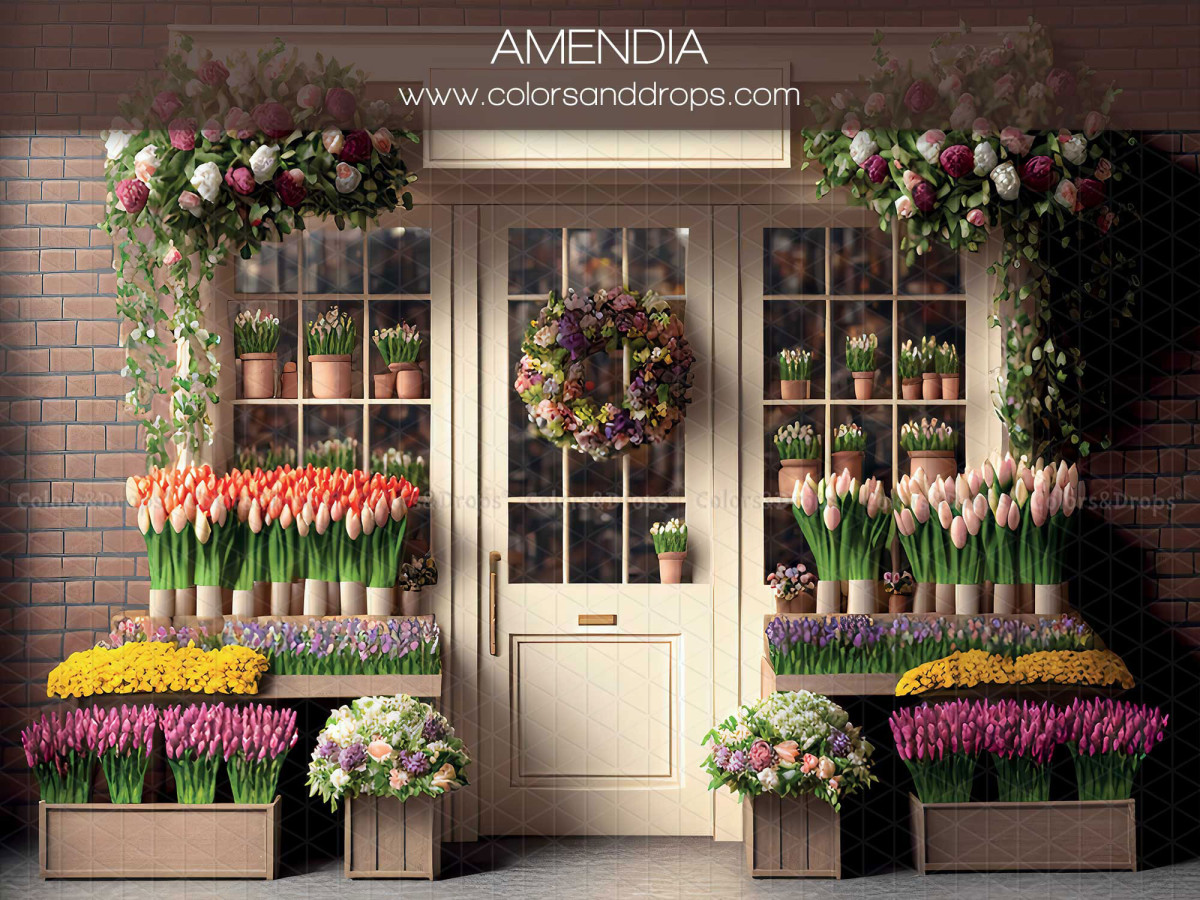 Fondo fotográfico de primavera Amendia – fachada de floristería con cajas de tulipanes y puerta crema | Colors&Drops