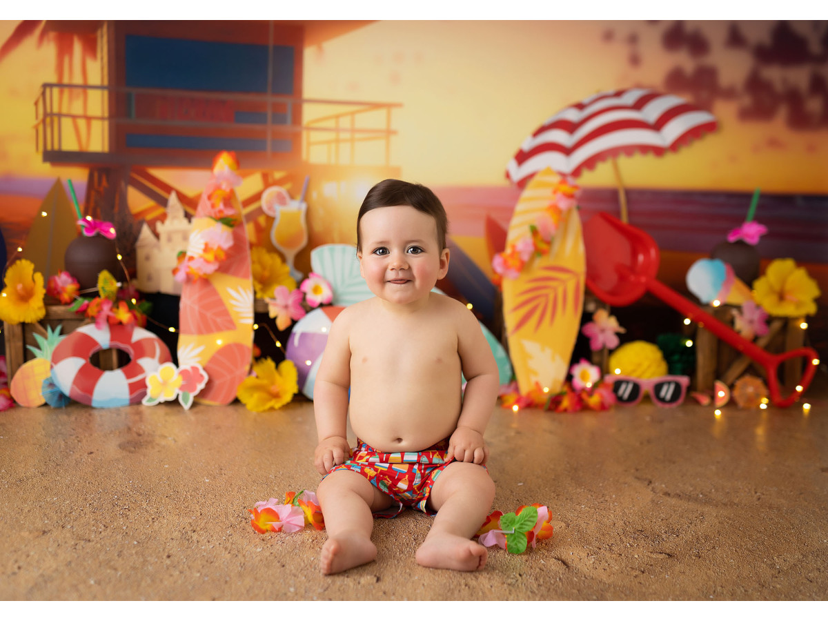 Baby & cake smash photo backdrop Oh My Beach – lifeguard tower on the beach at sunset | Colors&Drops