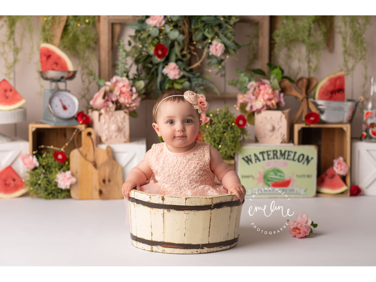 Fondo fotográfico de bebé y smash cake Vintage Watermelon – decorado de sandías con ventanas de madera y | Colors&Drops