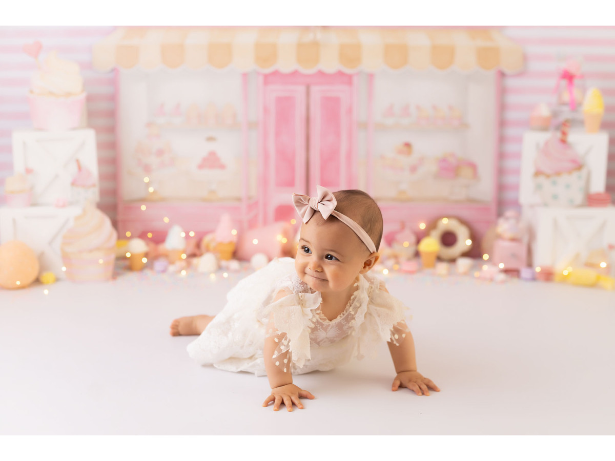 Fond photo bébé et smash cake Bonbonniere – boutique de bonbons rose avec pâtisseries et donuts | Colors&Drops