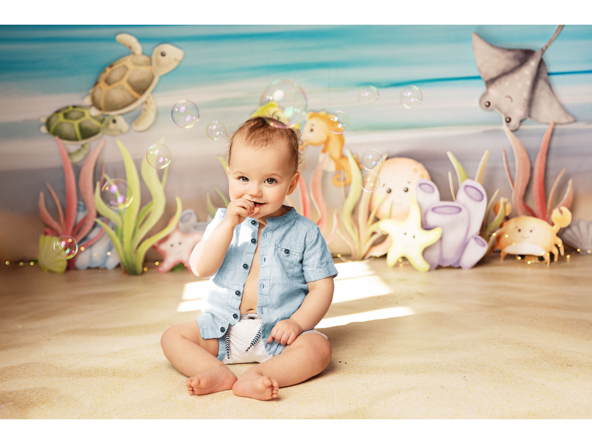 Fond photo bébé et smash cake Poulpea – fond marin avec dauphin, tortues, raie et hippocampes | Colors&Drops