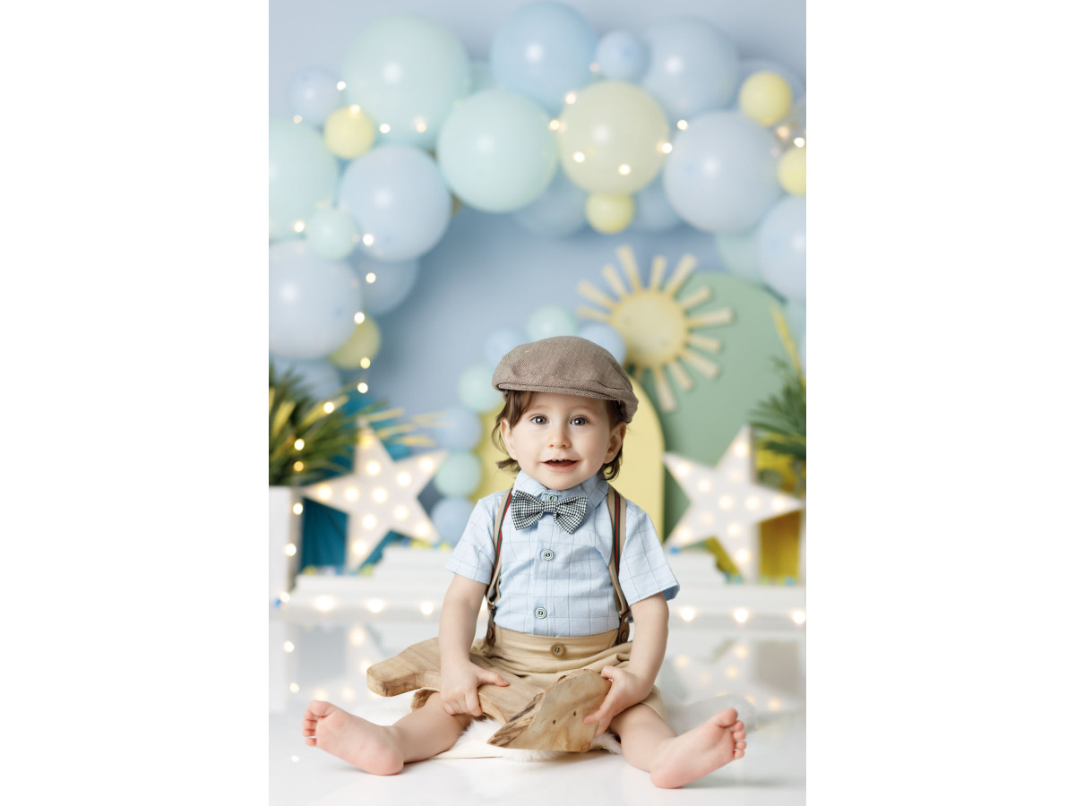 Fondo fotográfico de bebé y smash cake Good Day – arco de globos azules y amarillos con sol | Colors&Drops
